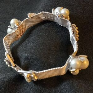 Vintage Silver tone and Faux Pearl mesh bracelet Granny chic